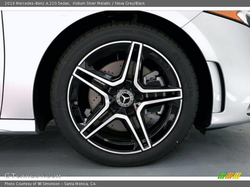 Iridium Silver Metallic / Neva Grey/Black 2019 Mercedes-Benz A 220 Sedan