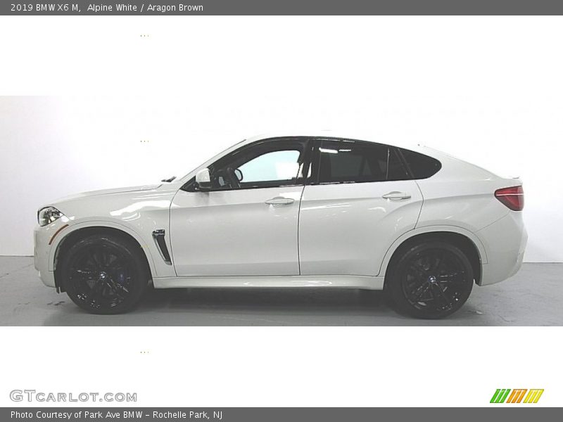 Alpine White / Aragon Brown 2019 BMW X6 M