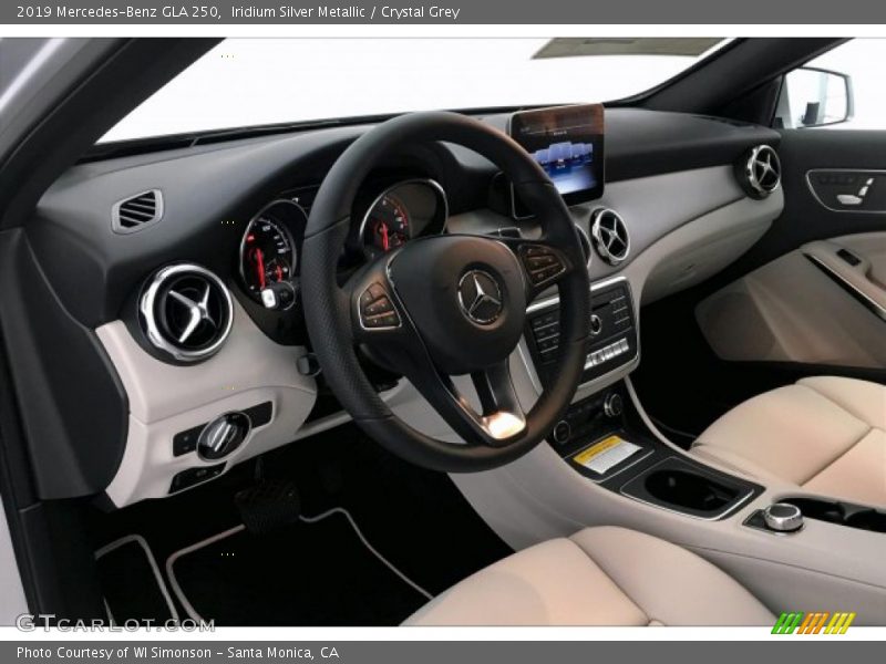 Iridium Silver Metallic / Crystal Grey 2019 Mercedes-Benz GLA 250