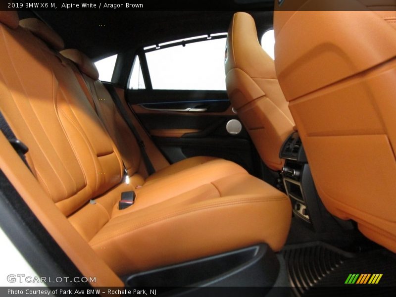 Alpine White / Aragon Brown 2019 BMW X6 M