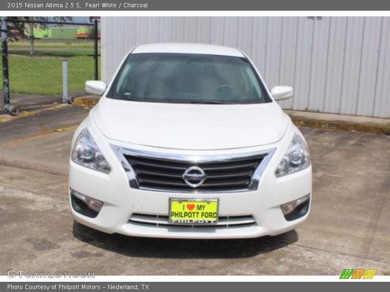 Pearl White / Charcoal 2015 Nissan Altima 2.5 S