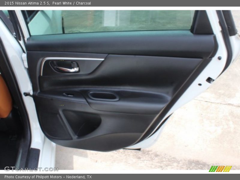 Pearl White / Charcoal 2015 Nissan Altima 2.5 S