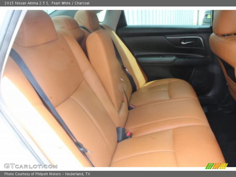 Pearl White / Charcoal 2015 Nissan Altima 2.5 S