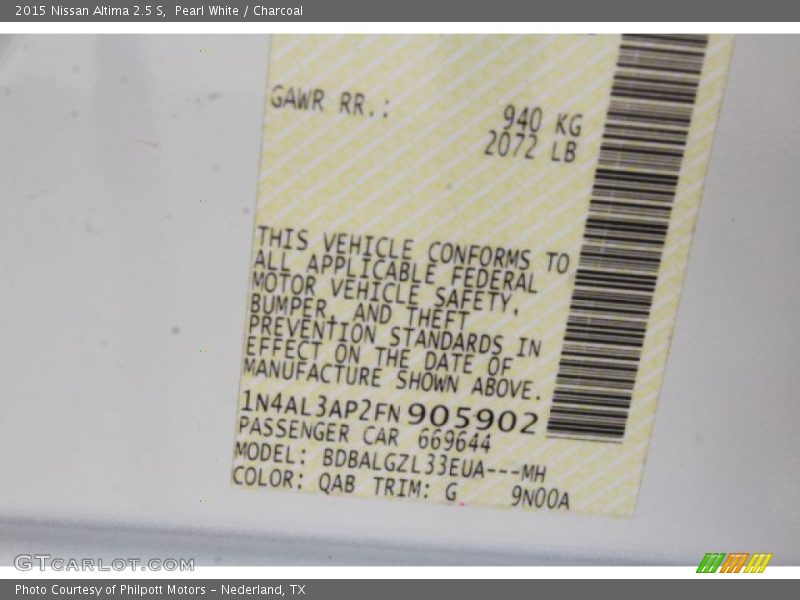Pearl White / Charcoal 2015 Nissan Altima 2.5 S