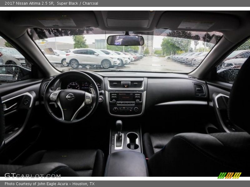 Super Black / Charcoal 2017 Nissan Altima 2.5 SR