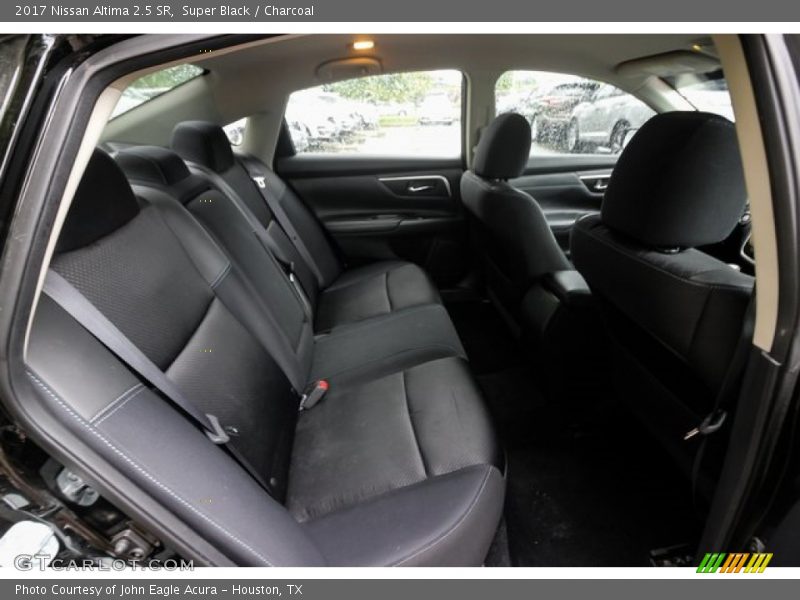 Super Black / Charcoal 2017 Nissan Altima 2.5 SR