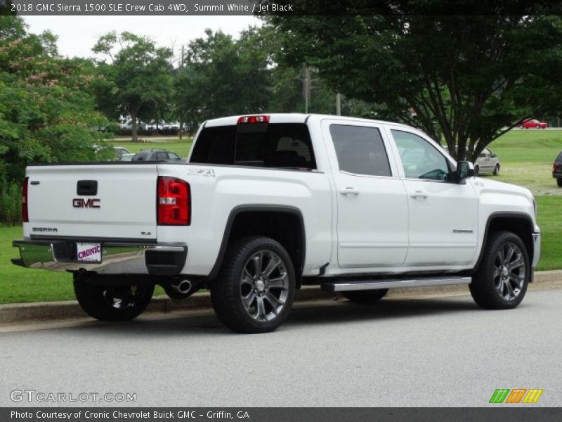 Summit White / Jet Black 2018 GMC Sierra 1500 SLE Crew Cab 4WD