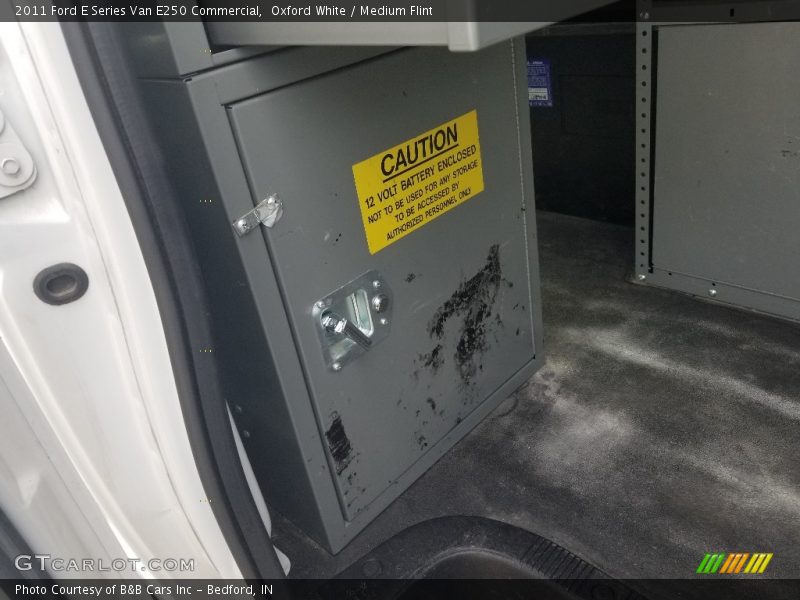 Oxford White / Medium Flint 2011 Ford E Series Van E250 Commercial