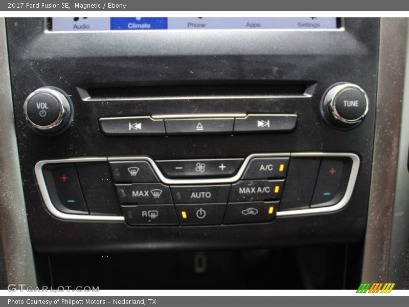 Magnetic / Ebony 2017 Ford Fusion SE