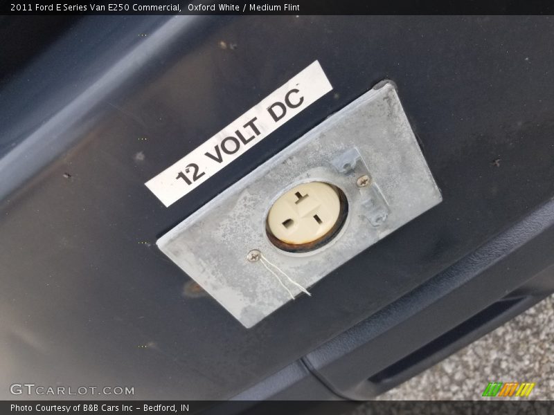Oxford White / Medium Flint 2011 Ford E Series Van E250 Commercial