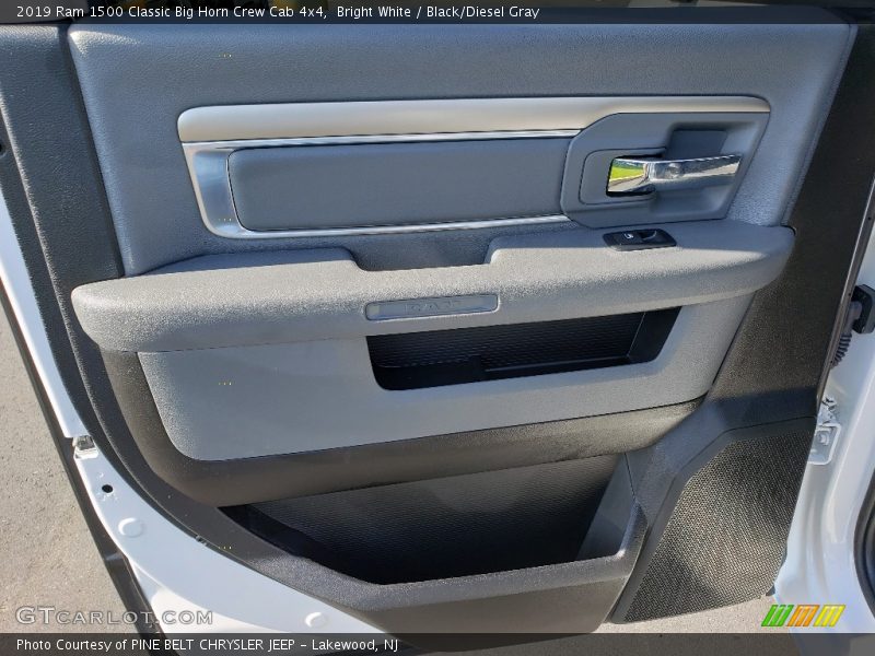 Bright White / Black/Diesel Gray 2019 Ram 1500 Classic Big Horn Crew Cab 4x4