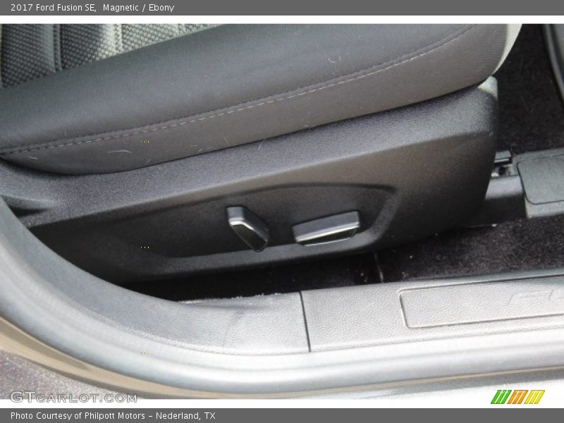 Magnetic / Ebony 2017 Ford Fusion SE