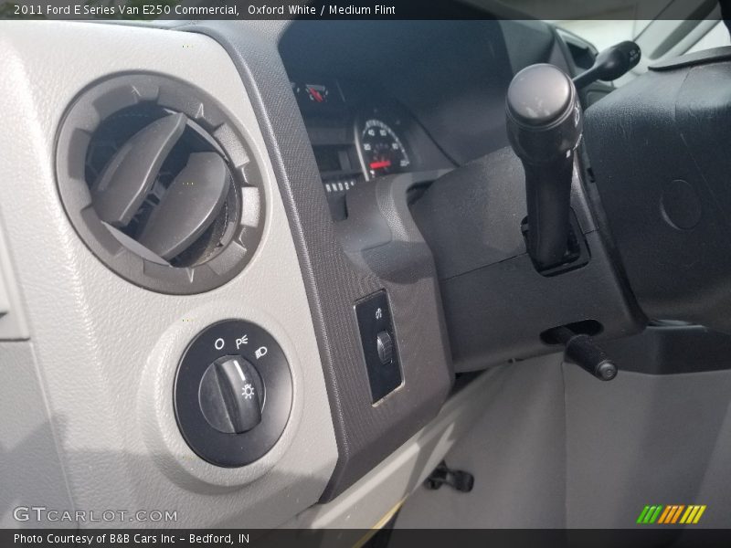Oxford White / Medium Flint 2011 Ford E Series Van E250 Commercial