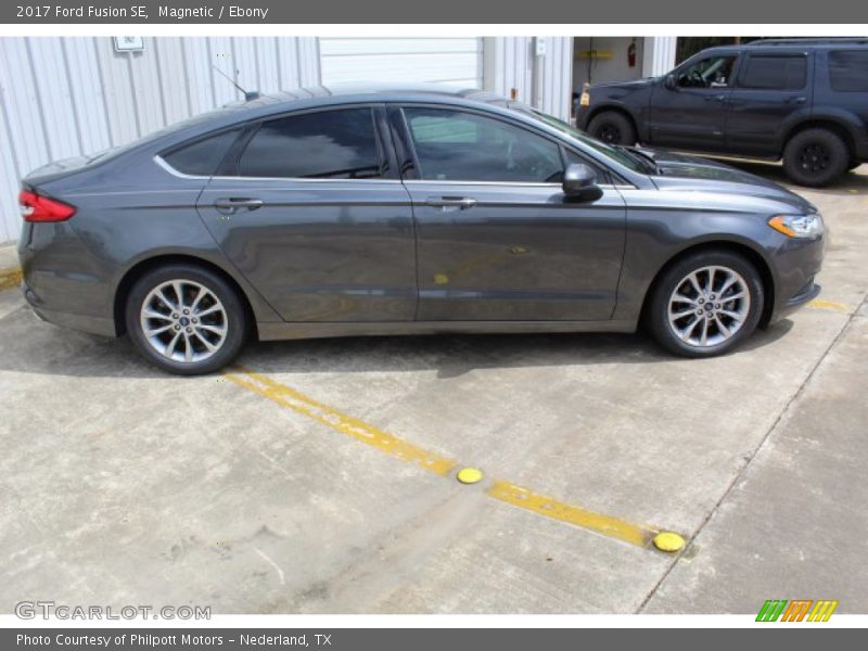 Magnetic / Ebony 2017 Ford Fusion SE