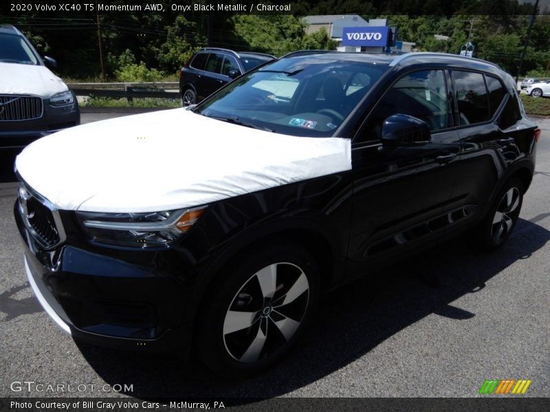 Onyx Black Metallic / Charcoal 2020 Volvo XC40 T5 Momentum AWD