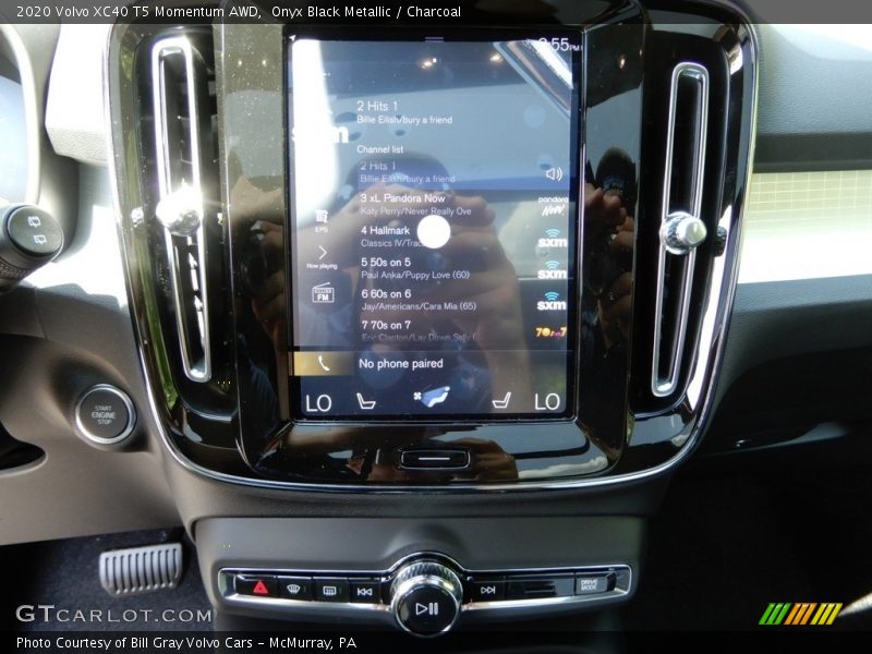 Onyx Black Metallic / Charcoal 2020 Volvo XC40 T5 Momentum AWD