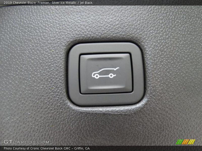 Silver Ice Metallic / Jet Black 2019 Chevrolet Blazer Premier