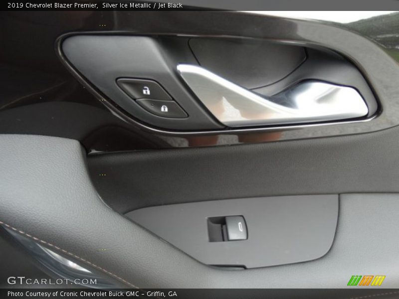 Silver Ice Metallic / Jet Black 2019 Chevrolet Blazer Premier