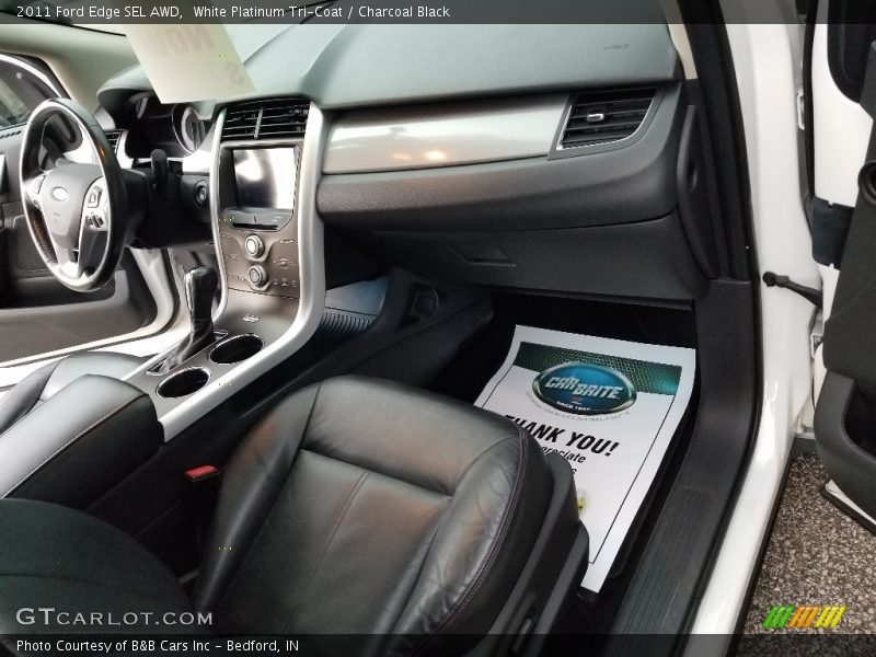 White Platinum Tri-Coat / Charcoal Black 2011 Ford Edge SEL AWD