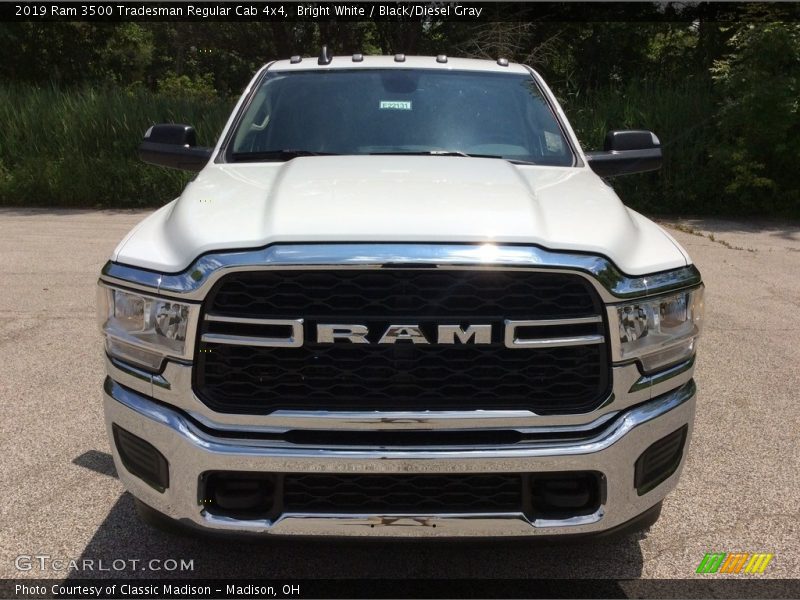 Bright White / Black/Diesel Gray 2019 Ram 3500 Tradesman Regular Cab 4x4