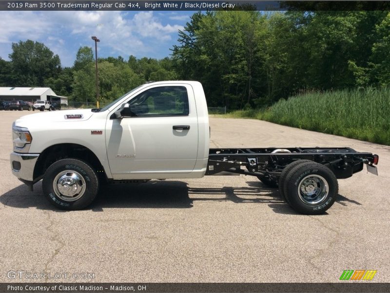 Bright White / Black/Diesel Gray 2019 Ram 3500 Tradesman Regular Cab 4x4