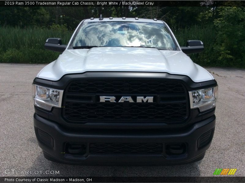 Bright White / Black/Diesel Gray 2019 Ram 3500 Tradesman Regular Cab Chassis