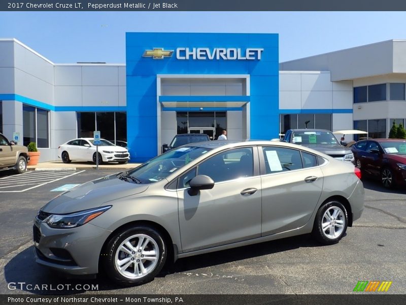 Pepperdust Metallic / Jet Black 2017 Chevrolet Cruze LT