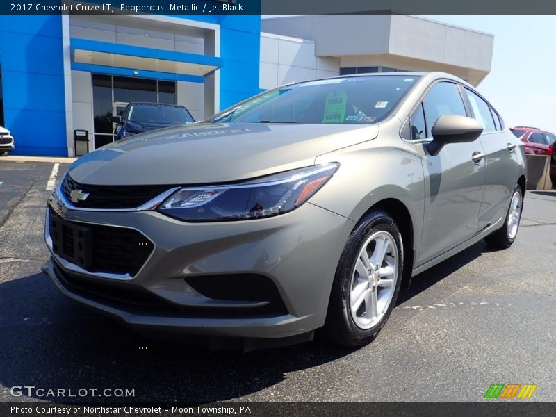 Pepperdust Metallic / Jet Black 2017 Chevrolet Cruze LT