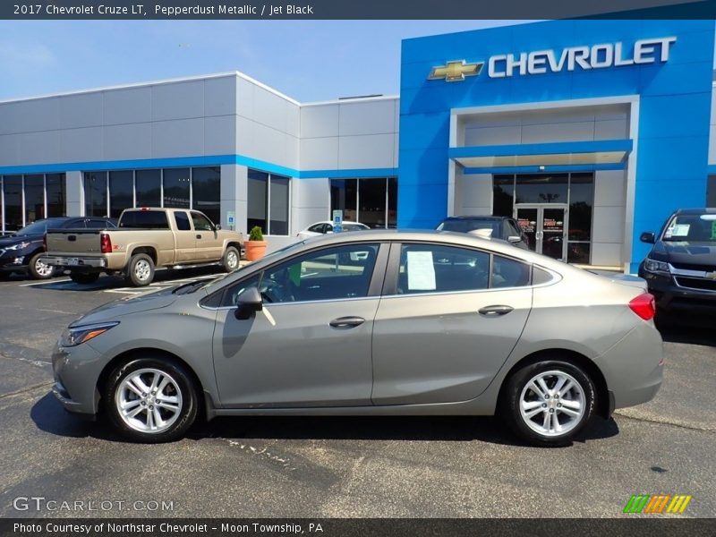 Pepperdust Metallic / Jet Black 2017 Chevrolet Cruze LT