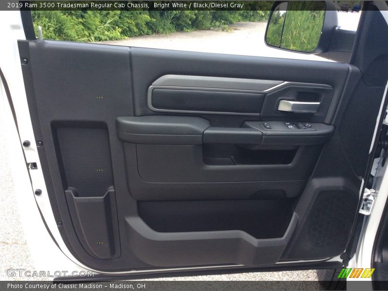Bright White / Black/Diesel Gray 2019 Ram 3500 Tradesman Regular Cab Chassis