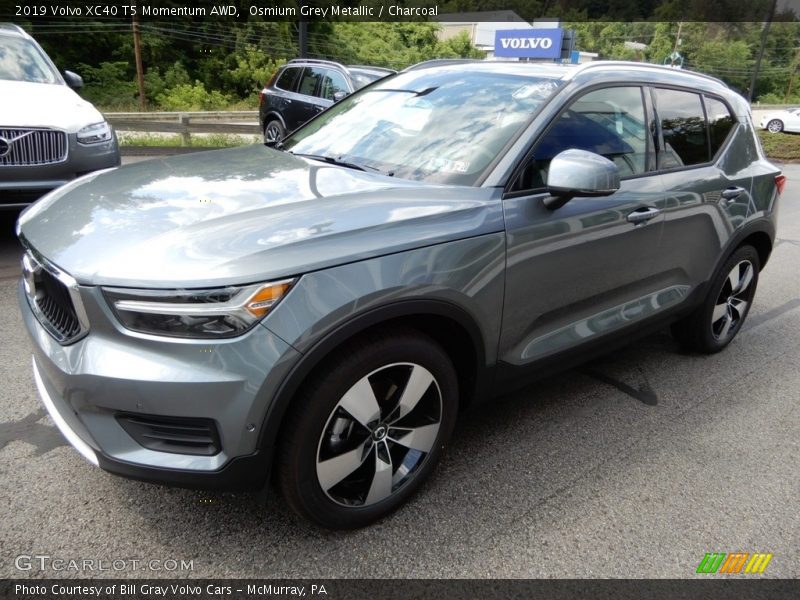 Osmium Grey Metallic / Charcoal 2019 Volvo XC40 T5 Momentum AWD