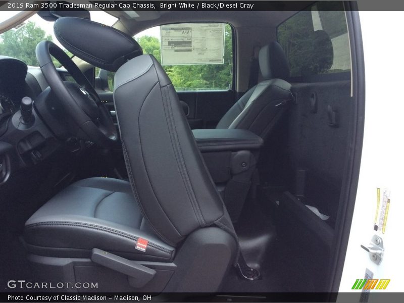Bright White / Black/Diesel Gray 2019 Ram 3500 Tradesman Regular Cab Chassis