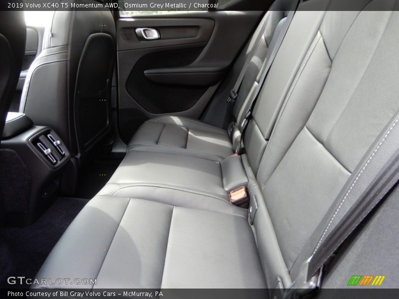 Osmium Grey Metallic / Charcoal 2019 Volvo XC40 T5 Momentum AWD