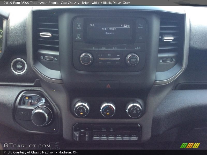 Bright White / Black/Diesel Gray 2019 Ram 3500 Tradesman Regular Cab Chassis