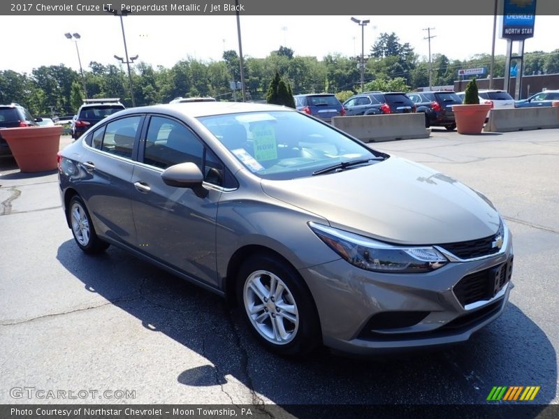 Pepperdust Metallic / Jet Black 2017 Chevrolet Cruze LT