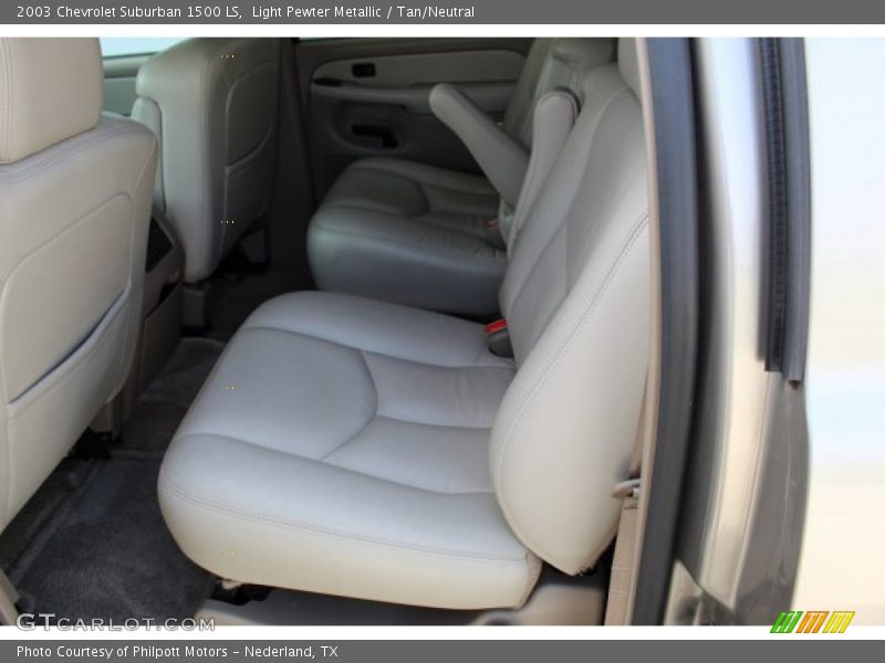 Light Pewter Metallic / Tan/Neutral 2003 Chevrolet Suburban 1500 LS