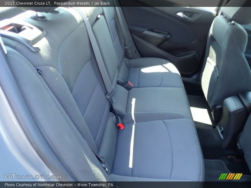 Pepperdust Metallic / Jet Black 2017 Chevrolet Cruze LT