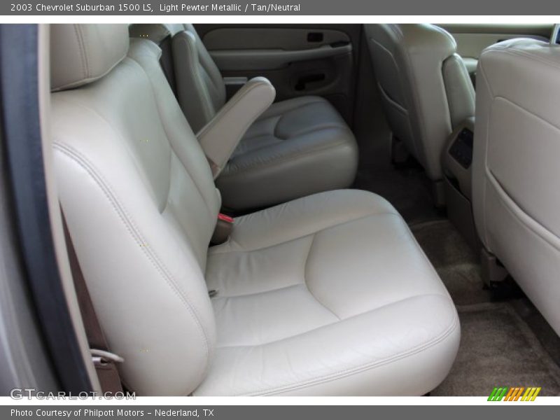 Light Pewter Metallic / Tan/Neutral 2003 Chevrolet Suburban 1500 LS
