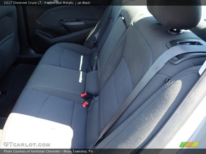 Pepperdust Metallic / Jet Black 2017 Chevrolet Cruze LT