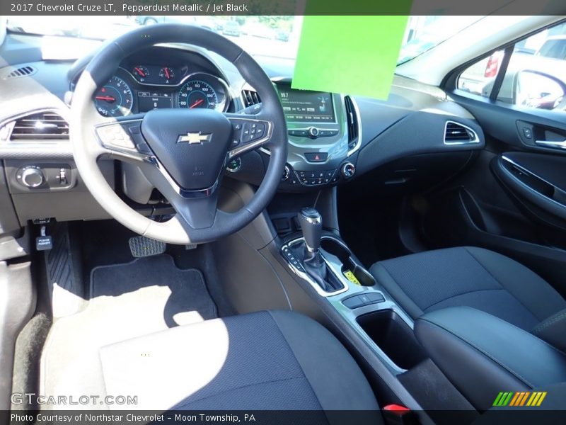 Pepperdust Metallic / Jet Black 2017 Chevrolet Cruze LT