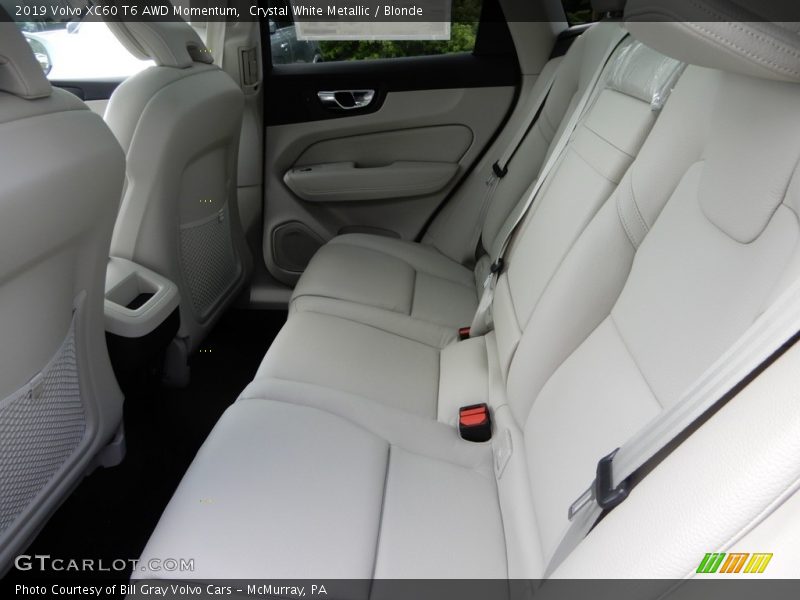Crystal White Metallic / Blonde 2019 Volvo XC60 T6 AWD Momentum