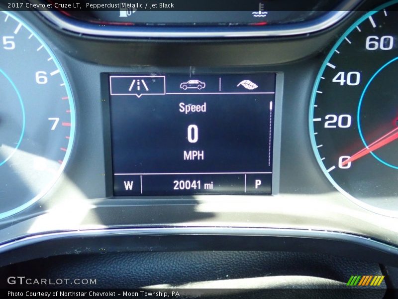 Pepperdust Metallic / Jet Black 2017 Chevrolet Cruze LT