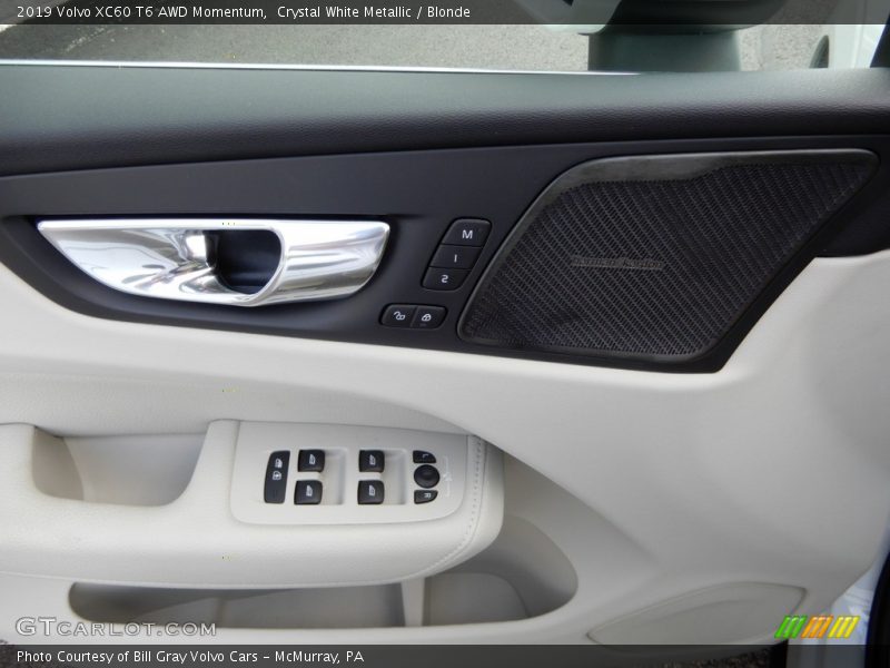 Crystal White Metallic / Blonde 2019 Volvo XC60 T6 AWD Momentum