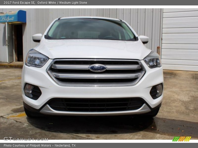 Oxford White / Medium Light Stone 2017 Ford Escape SE