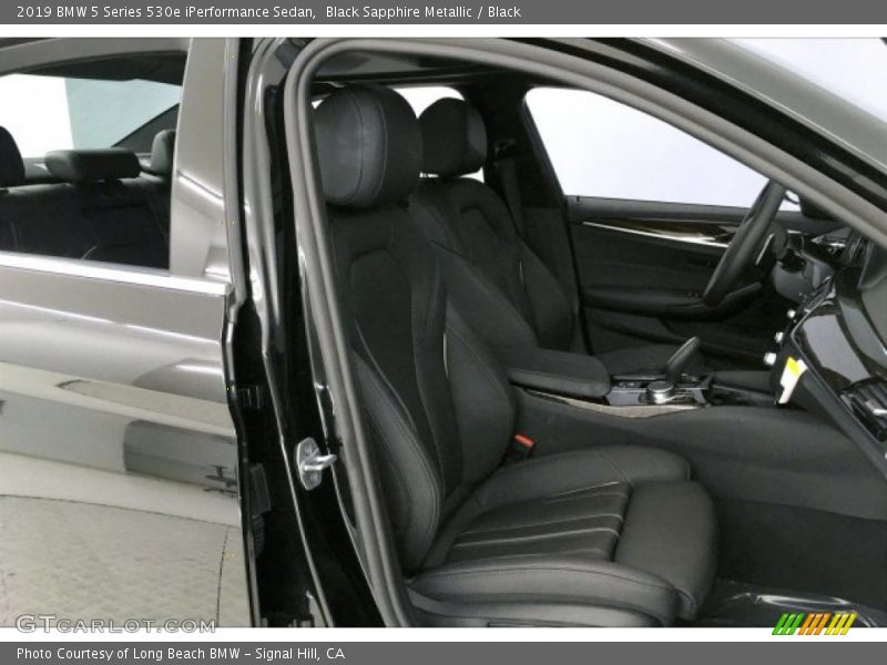 Black Sapphire Metallic / Black 2019 BMW 5 Series 530e iPerformance Sedan
