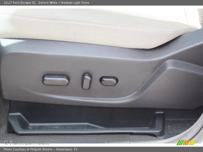 Oxford White / Medium Light Stone 2017 Ford Escape SE