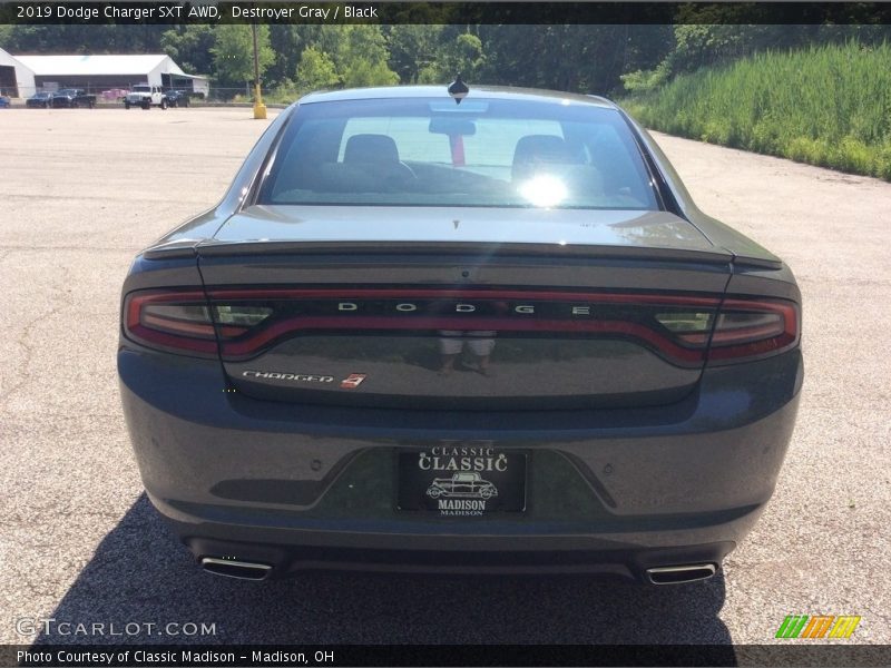 Destroyer Gray / Black 2019 Dodge Charger SXT AWD