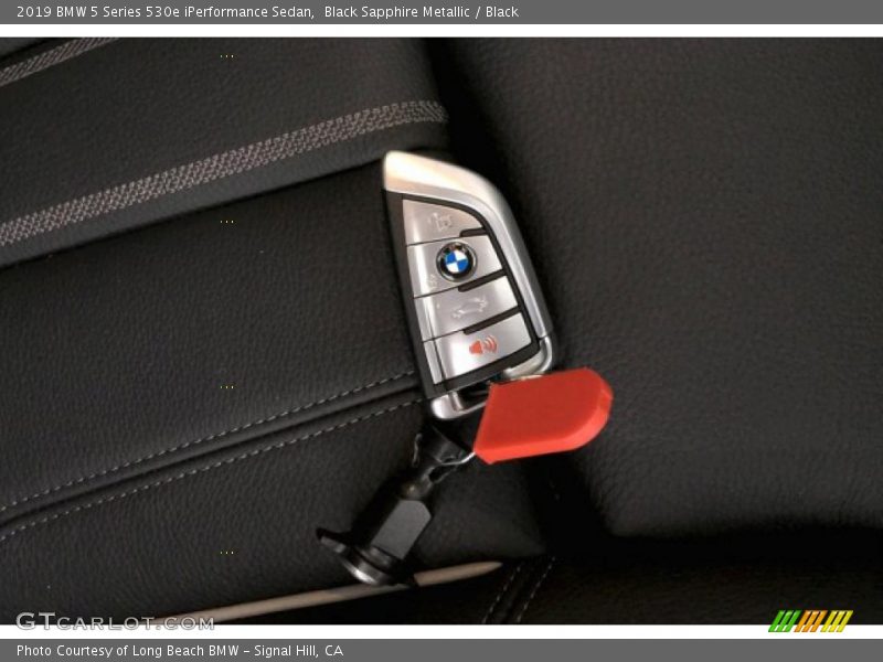 Black Sapphire Metallic / Black 2019 BMW 5 Series 530e iPerformance Sedan