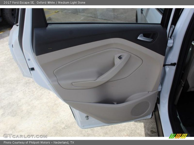 Oxford White / Medium Light Stone 2017 Ford Escape SE