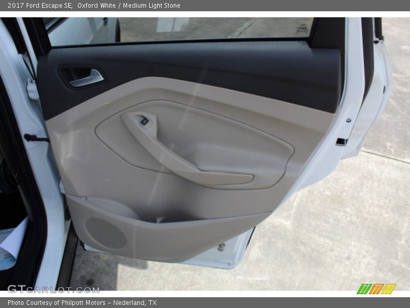 Oxford White / Medium Light Stone 2017 Ford Escape SE